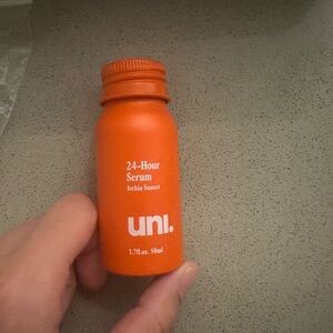 🌸 4/$20   Uni Orange 24-Hour Serum